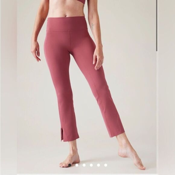 Athleta Transcend Stash Crop Straight Leg Pant Size 1X Berry Rose - Picture 1 of 5